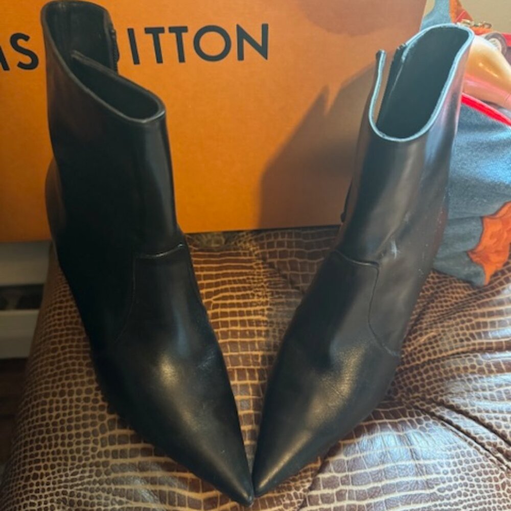 Stuart Weitzman Black Leather Booties